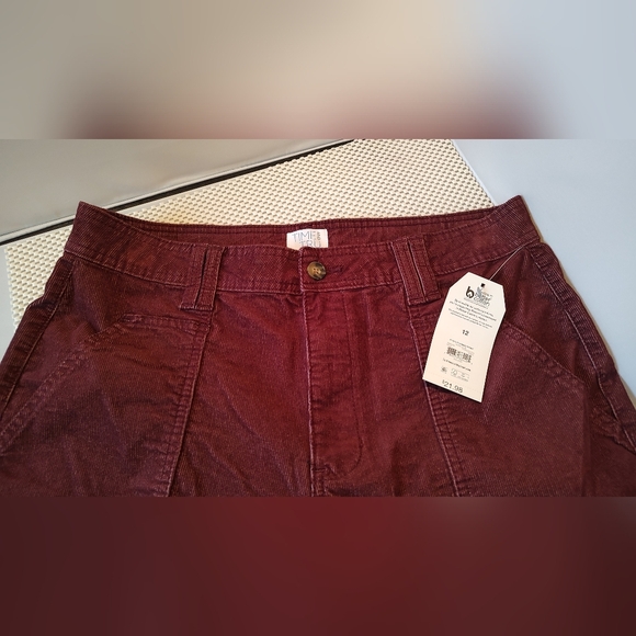 Time and Tru Women's Corduroy Straight Utility Pants, Inseam 27" Rustic Plum - Picture 6 of 7